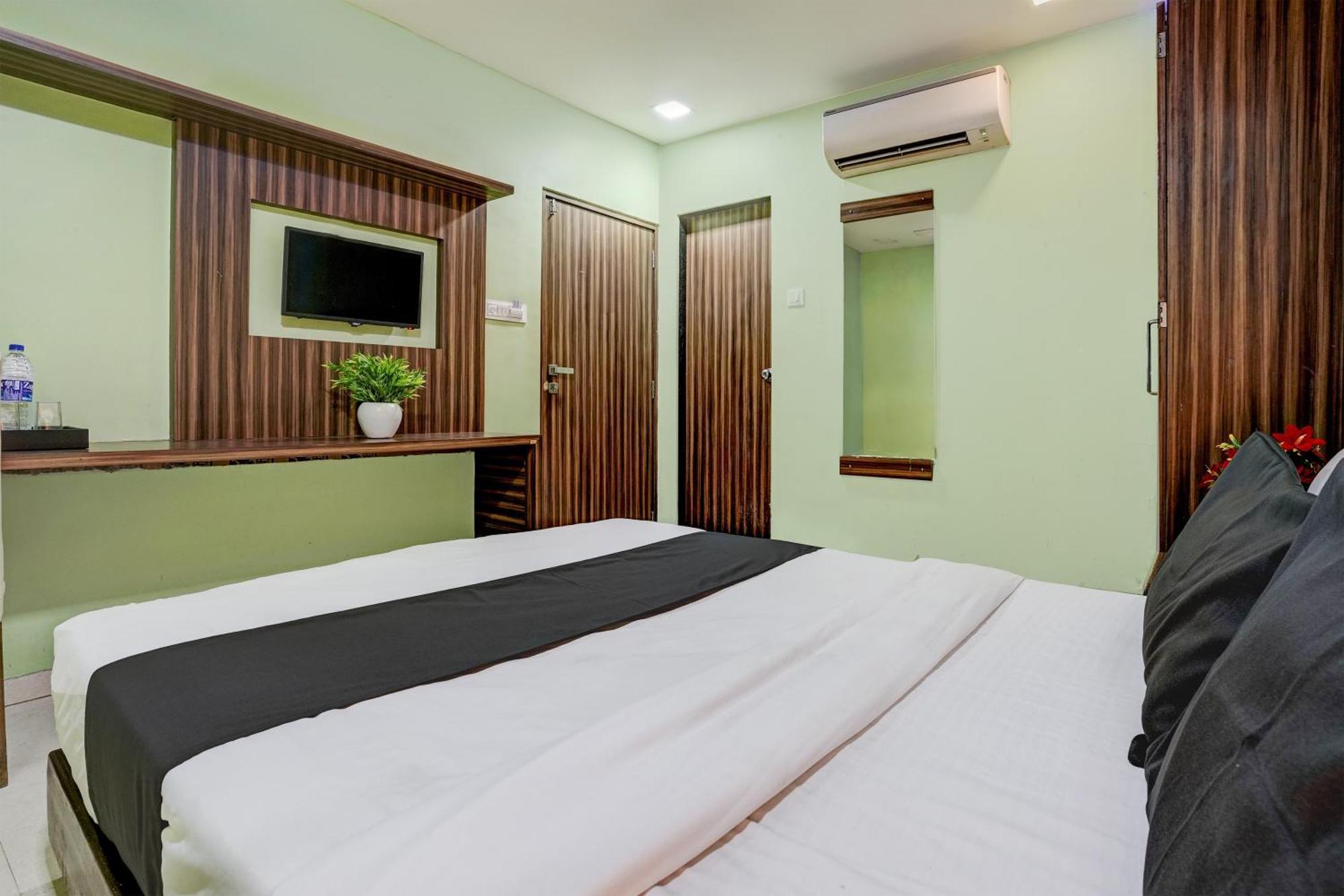 Oyo Hotel Blue Sapphire Residency Near Chhatrapati Shivaji International Airport Mumbai  Buitenkant foto