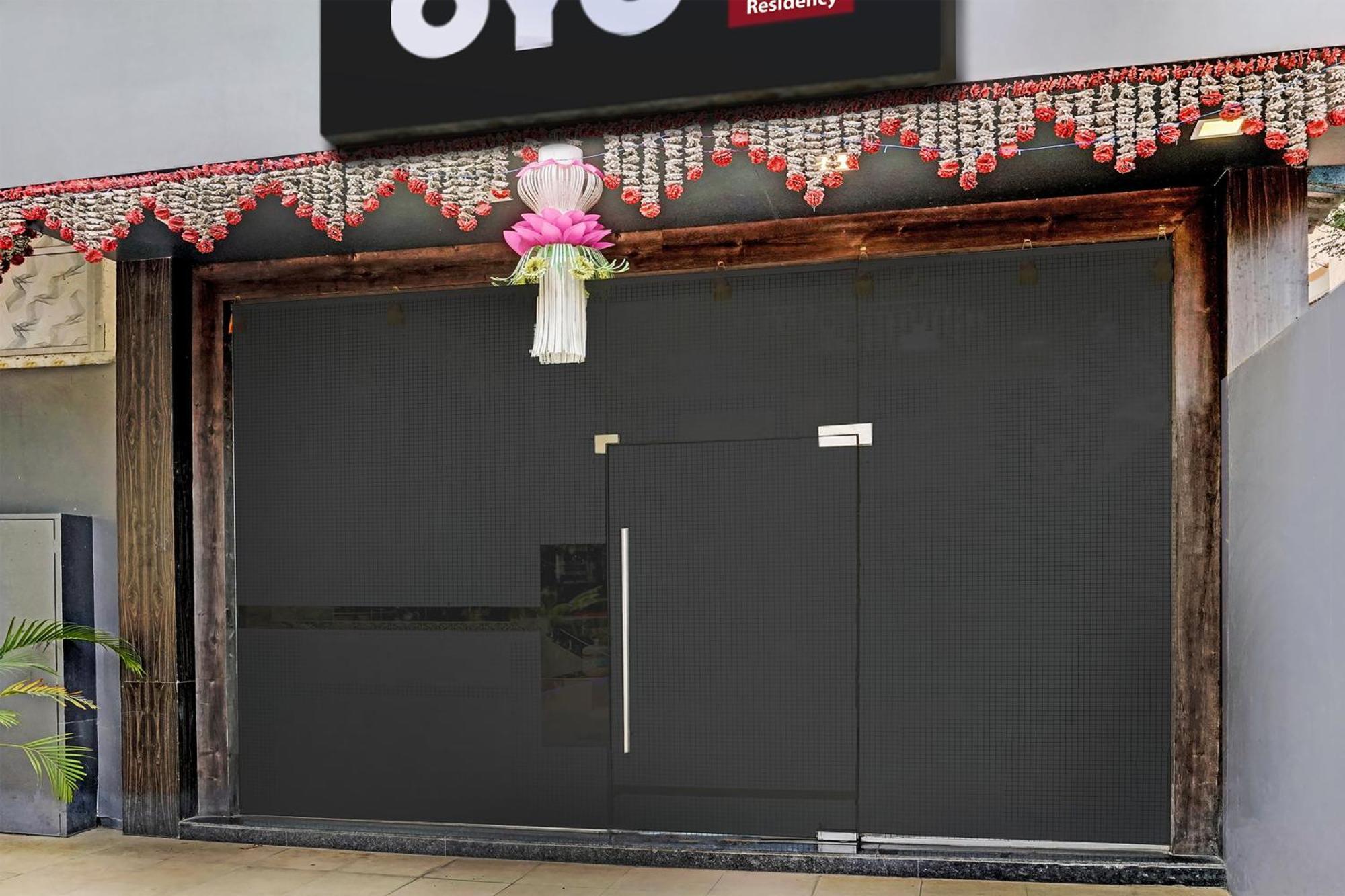 Oyo Hotel Blue Sapphire Residency Near Chhatrapati Shivaji International Airport Mumbai  Buitenkant foto